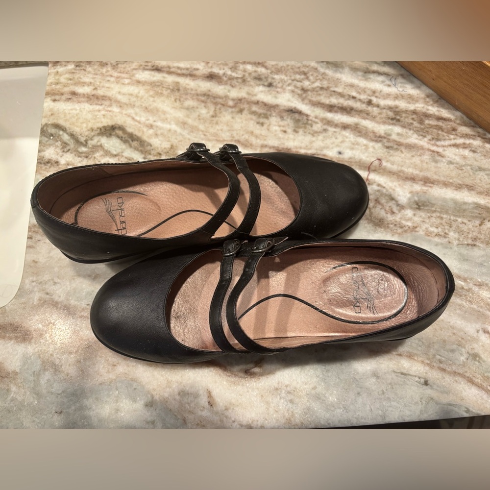 Black Women's Mary Jane Shoes - Picture 2 of 4